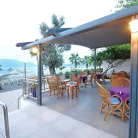 Amos Hotel 3*