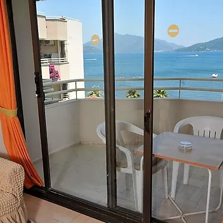 Amos Hotel 3*