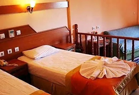 Amos Hotel 3*
